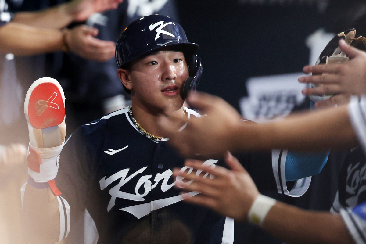 또 넘겼다…안현민, 2G 연속 도쿄돔을 들썩이게 만들다