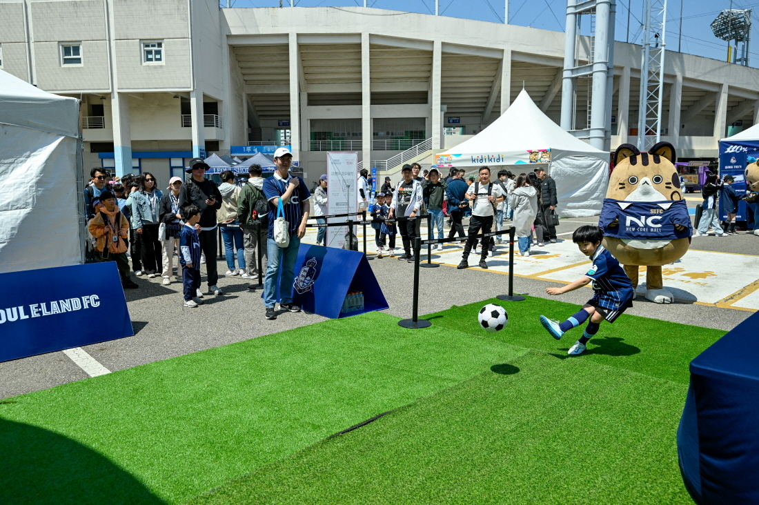 서울 이랜드, 팬 의견 듣는다! ‘2025시즌 홈경기 만족도 설문조사’ 실시