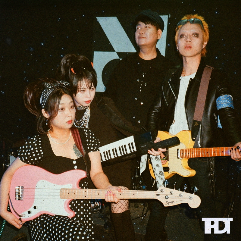 리뎀션즈, 신곡 ‘리시버’로 컴백…객원 키보디스트 윤녹하 합류