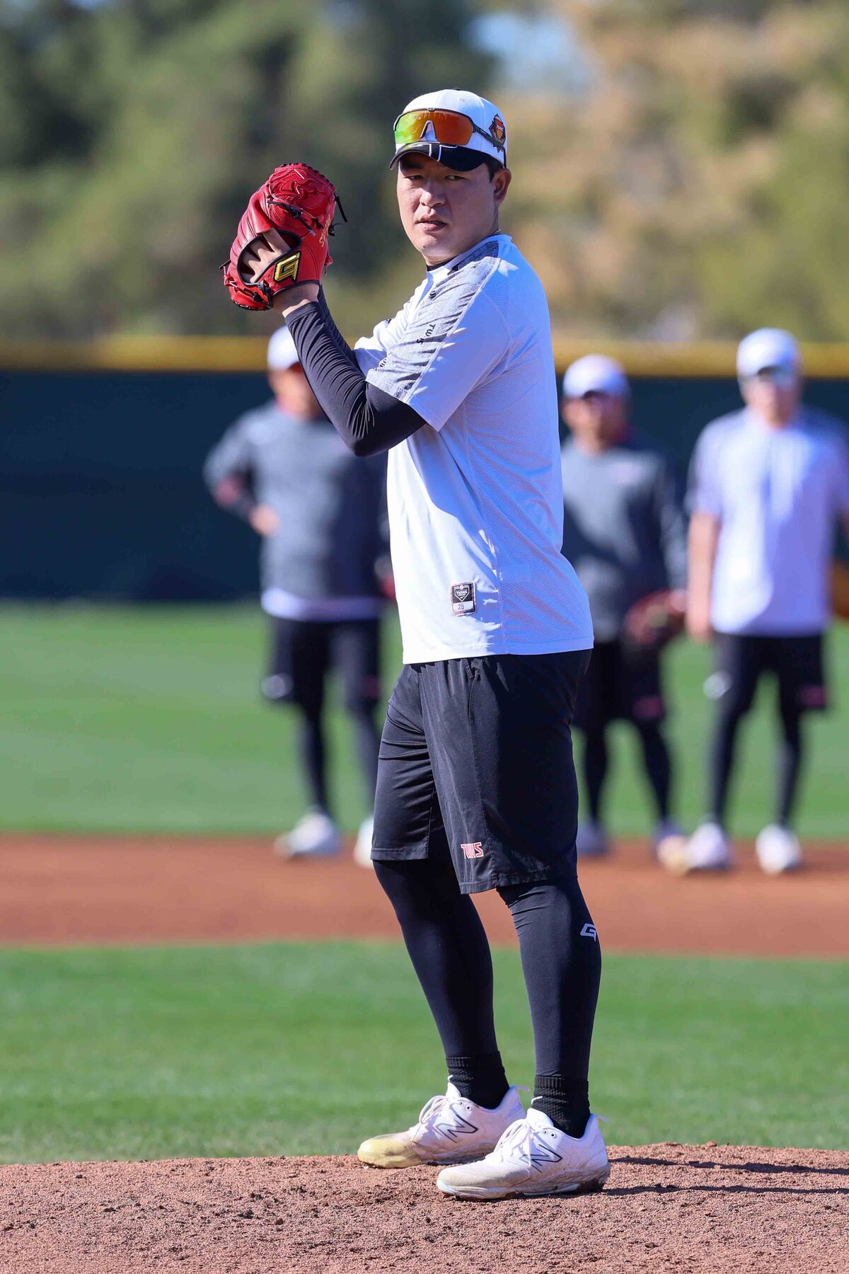 심창민, 결국 잠실에서도 짐 싼다… ‘5명 방출’ LG, 지난달 이어 2번째 선수단 정리