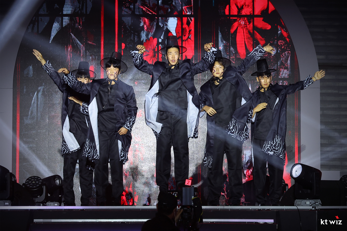 4600명 꽉 채운 마법사들의 특별한 송년회… 새얼굴부터 ‘미계약’ 집토끼들도 한자리