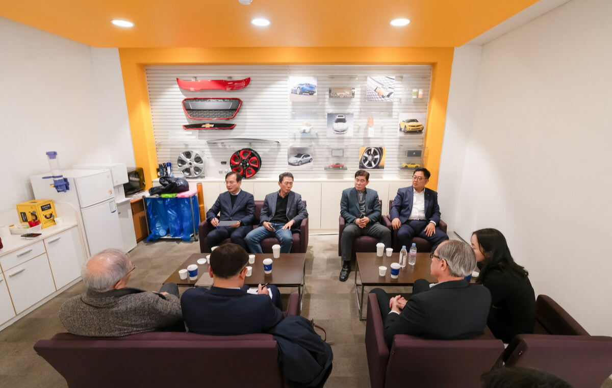 [르포] 쉐보레 서비스가 직영 센터에서만 가능하다고?…협력 업체들 "기술 차이 없어!"