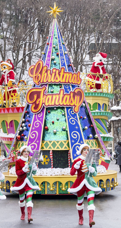 산타와 루돌프가 눈앞에…미리 만나는 크리스마스