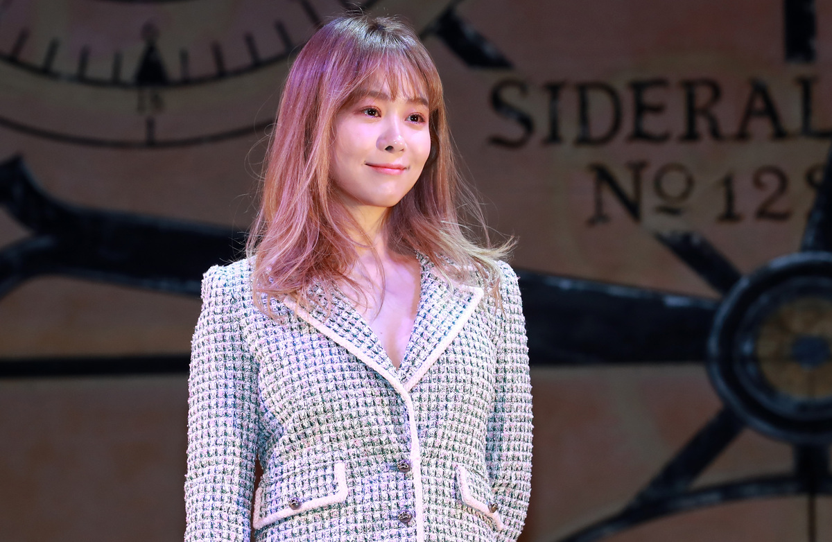 옥주현, 연예기획사 미등록 운영 혐의로 검찰 송치…논란 이어져