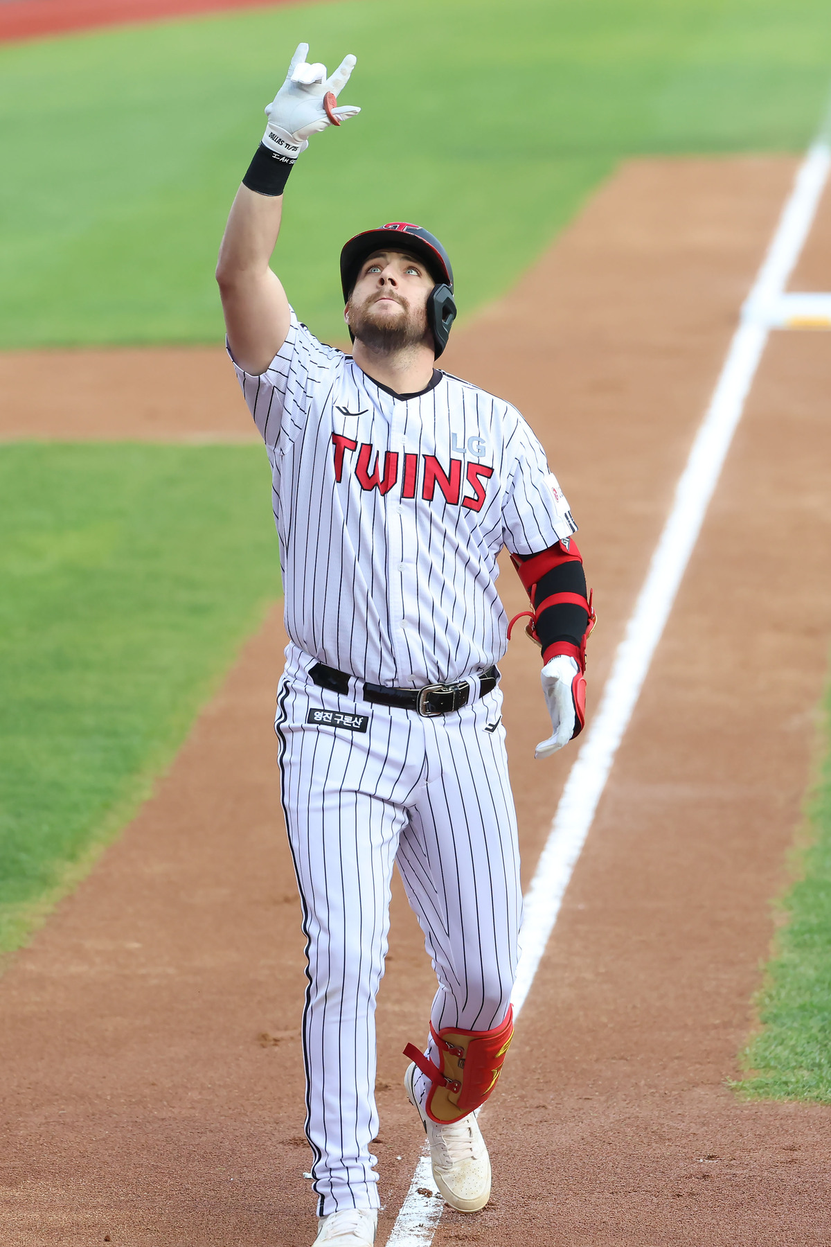 왕조 재도전 LG, ‘V4’ 외인 3인방 전원 재계약… 오스틴 170만달러로 4년 동행