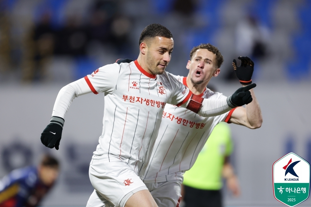 만년 K리그2 부천, 꿈에 그리던 K리그1 승격 확정… 해결사 바사니가 부천을 깨웠다