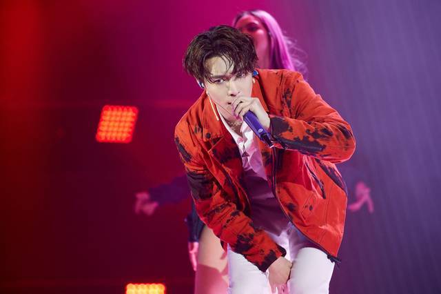 엑소 레이, 오늘(14일) 팬미팅 불참…“불가피한 사정”