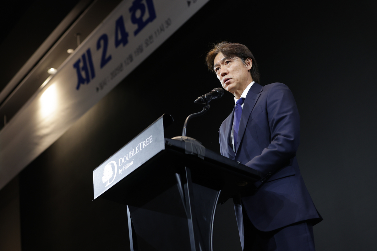 홍명보 감독 “5월까지 퍼포먼스를 보이는 선수, 월드컵 기회 잡을 것”…멕시코 고지대 적응 숙제 "과학적으로 접근"