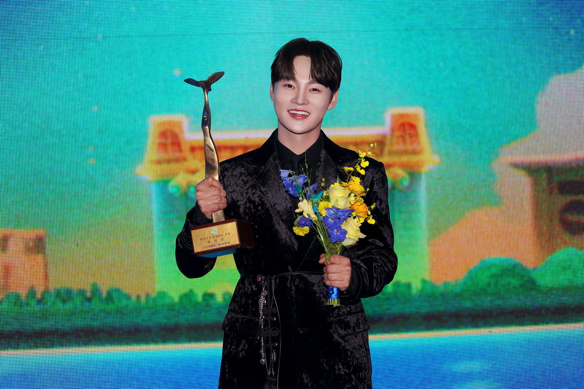 박서진, ‘살림남’으로 최우수상…“작년에 많이 혼났는데”