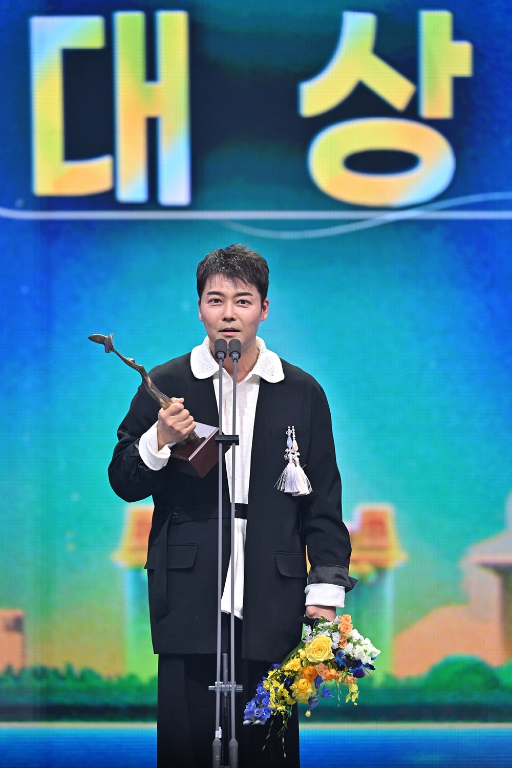 남희석→전현무까지…이견 없는 수상에 시청자도 박수 (‘2025 KBS 연예대상’)