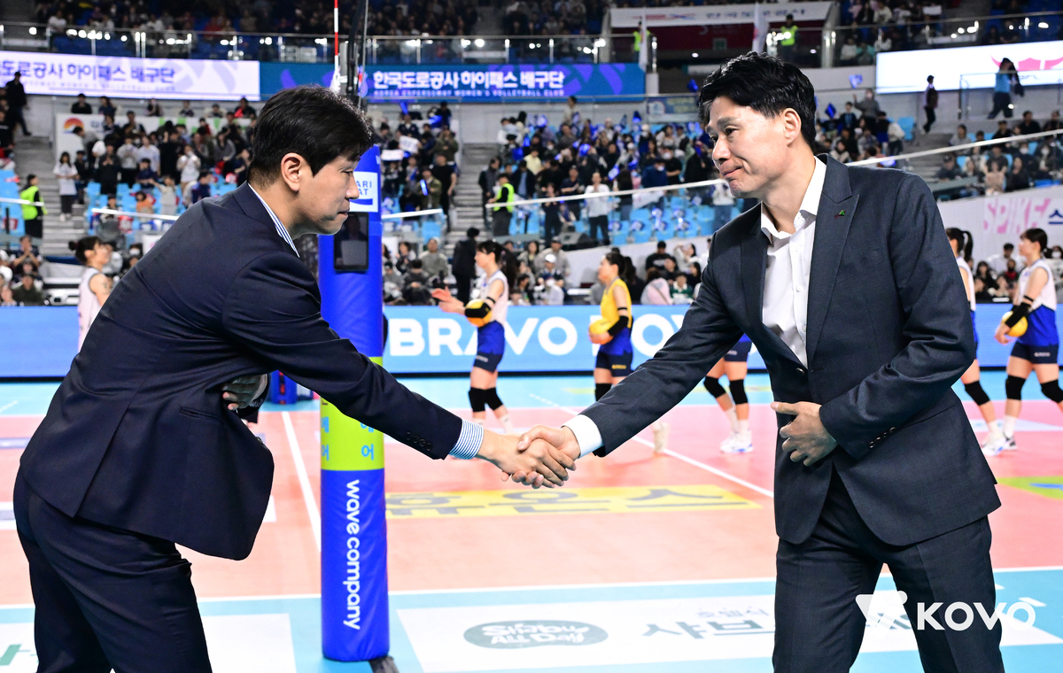 반환점 앞둔 V리그, 관전포인트는… 男 혼돈의 중위권 전쟁- 女 불붙은 선두싸움