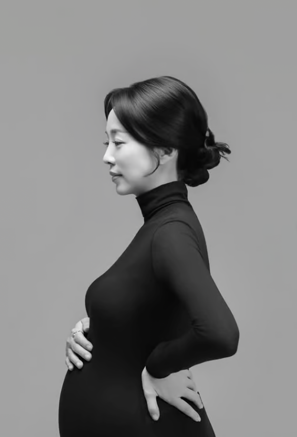 박은영, 둘째 출산 앞두고 만삭 화보 공개…고급스러운 분위기 눈길