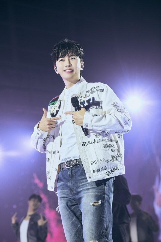 [오늘의 연예 Pick] 임영웅, 광주까지 퍼진 하늘빛…“늘 여러분 위해 노래하겠다” → 이창섭, 한계 없는 라이브 강자…앙코르 콘서트까지 ‘새해까지 달려’ → 신민아♥김우빈, 결혼식 사진 공개…영화 속 장면 같은 투샷 → 박나래, 이태원집 49억원 근저당 설정...도대체 왜? → BTS 정국 자택 무단 침입 시도…일본인 관광객 입건