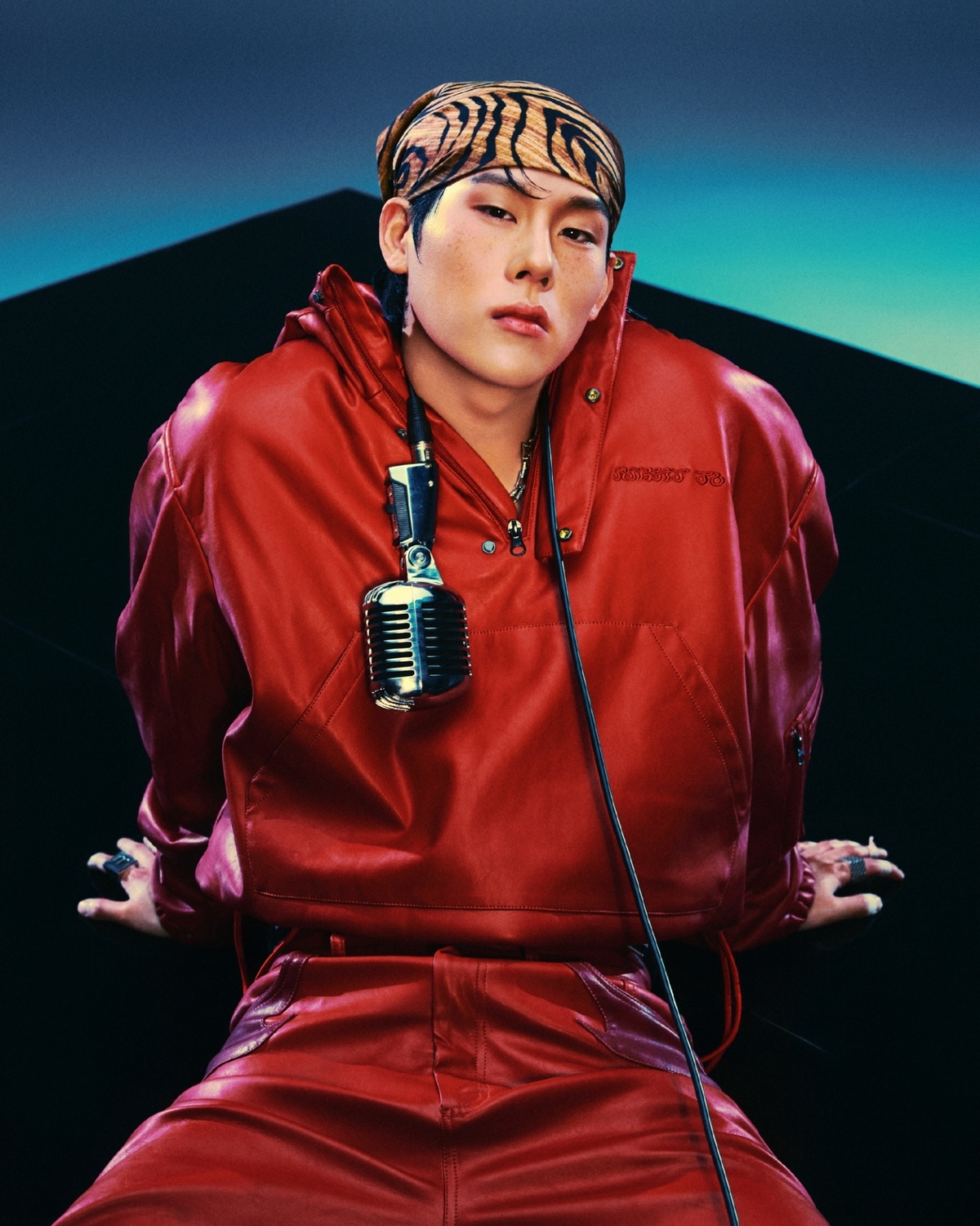 '시크男'으로 돌아오는 주헌, 강렬한 콘셉트 포토 눈길