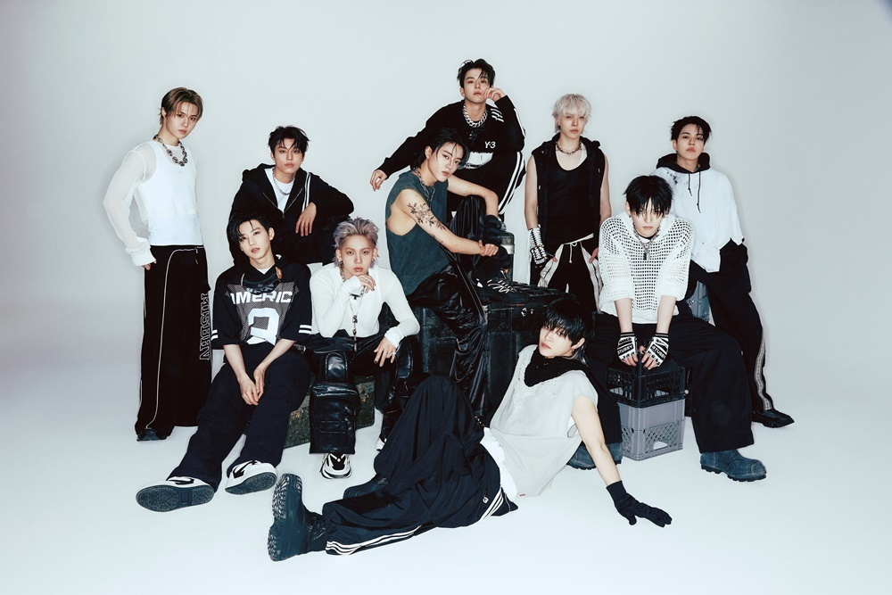 ‘YG다웠던 무대’ 트레저, 가요대제전 최고 스타일링·에너지·역동 군무