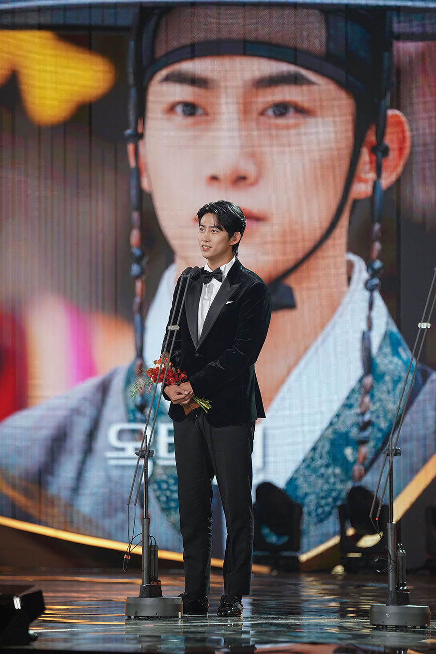 옥택연, KBS 연기대상 미니시리즈 부문 우수상