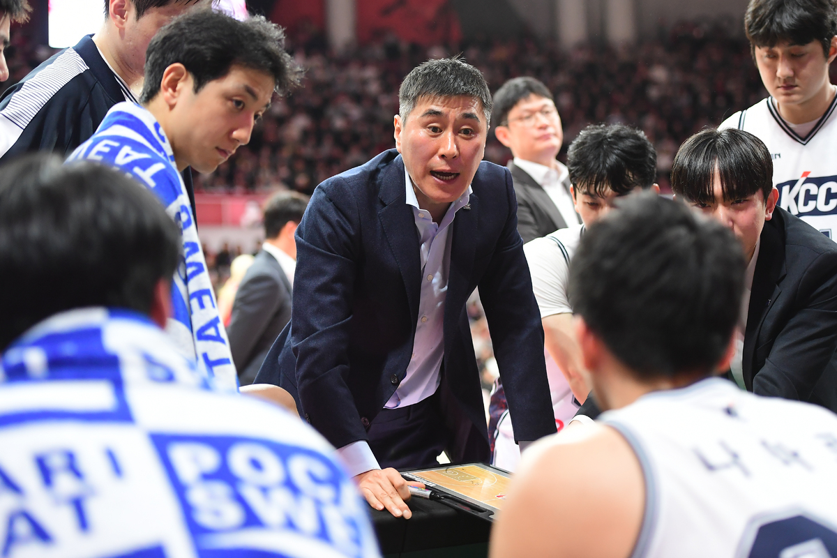 짙은 부상 그늘 속 4연패…KCC, 버텨야 산다