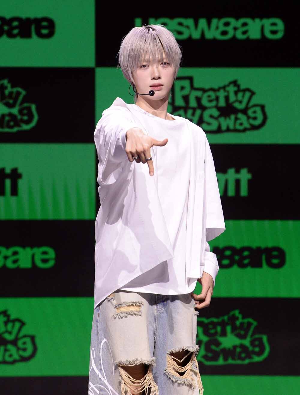 [SW포토]아이덴티티 김성준의 아련한 눈빛