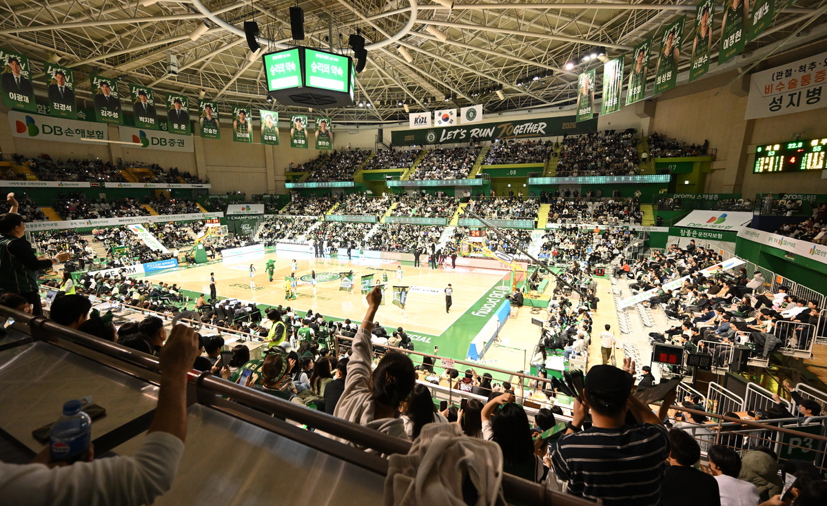 “팬들과 가깝게, 친숙하게!” DB, 카카오톡 공식 채널-챗봇 선보인다