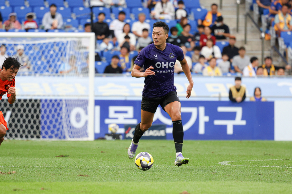 K리그1 잔류에 공헌한 김정현, FC안양과 동행 이어간다