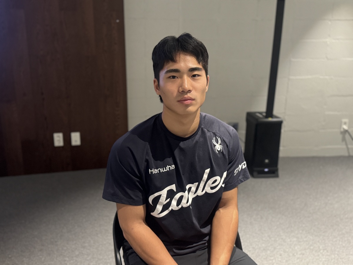 [SW인터뷰] 쏟아지는 관심…‘아기 독수리’ 오재원 “부담보단 설렘이 크죠”