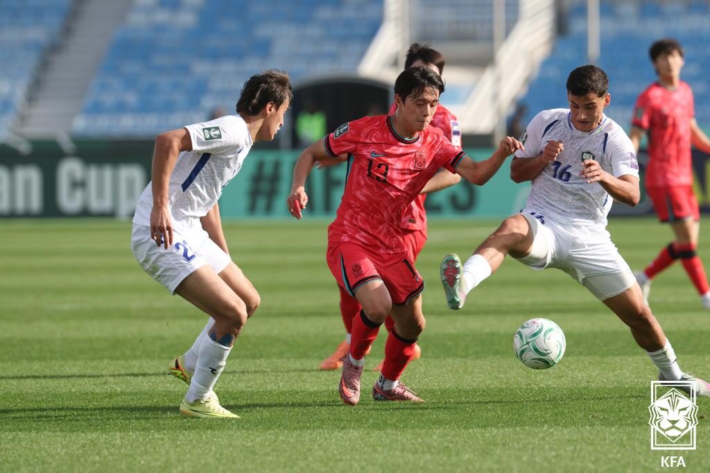 U21 우즈벡에 2골이나 먹혔다… 또 수비 집중력 부재 이민성호, ‘탈락 위기’
