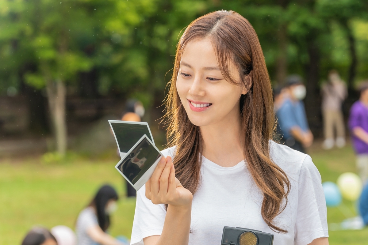 문채원, ‘첫사랑 아이콘’으로…‘하트맨’ 비주얼+코믹 연기 다 잡았다