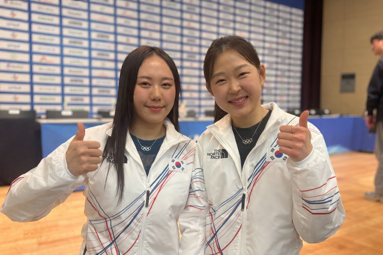 [SW비하인드] 오륜 목걸이 건 스피드 절친…“이번엔 꼭 포디움에!”