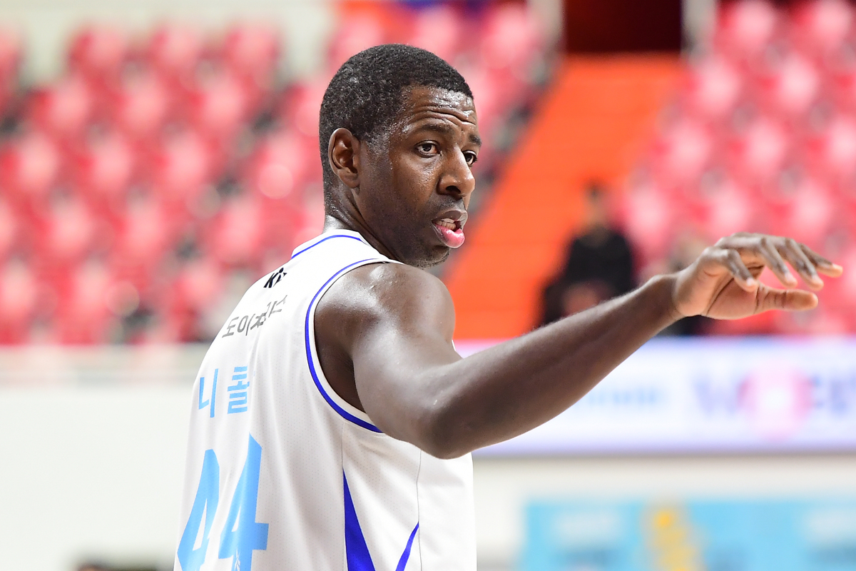 ‘전반기 최하위’ 삼성의 고민… 꽁꽁 묶인 니콜슨, ‘파훼법’에 흔들