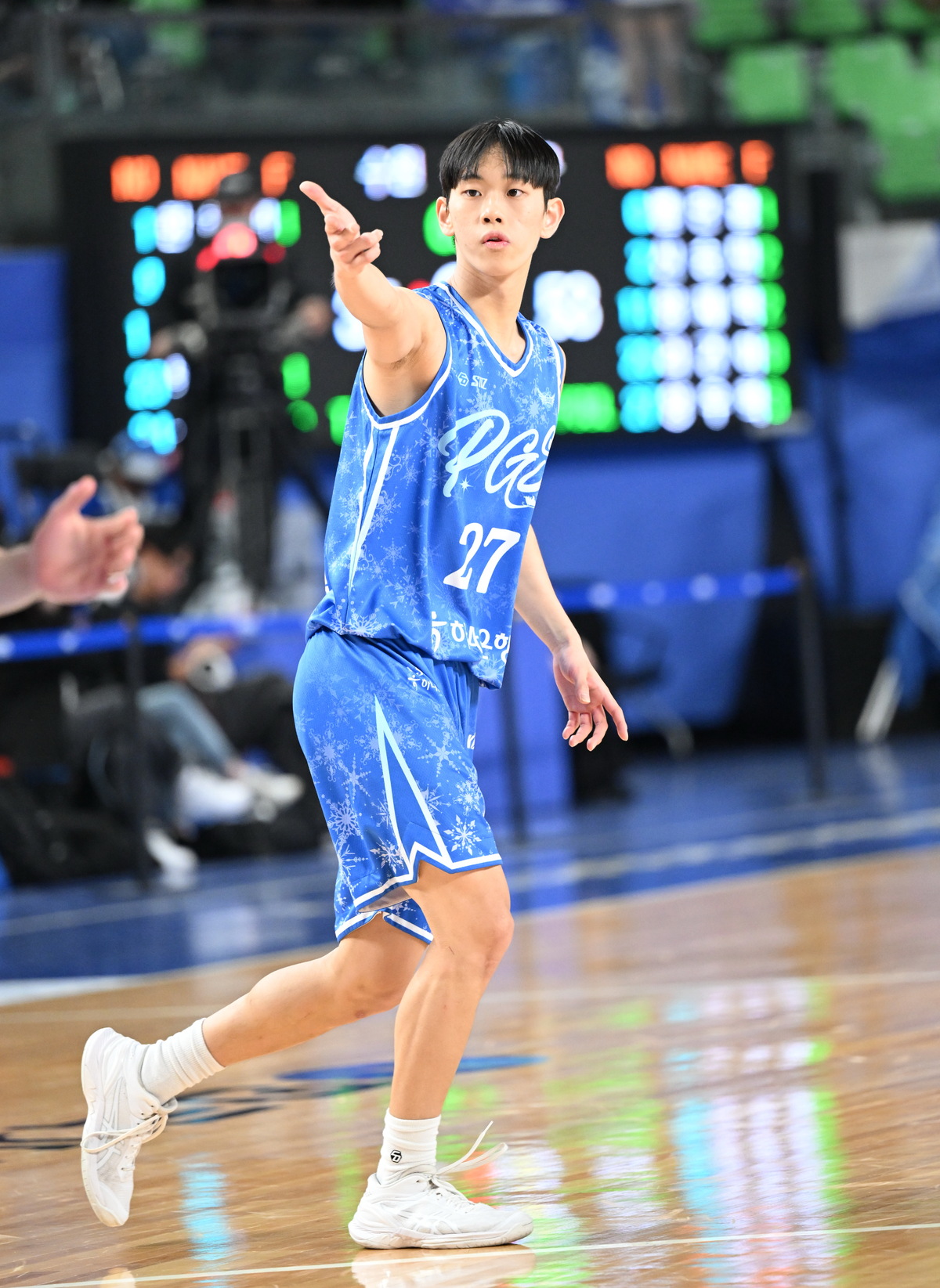 [반환점 돈 프로농구③] 토종 신인의 뜨거운 손끝… KBL ‘보는 맛’ 난다