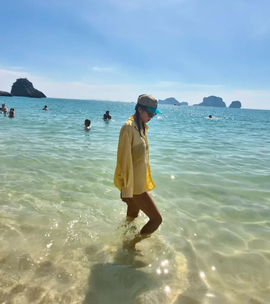 '10kg 감량' 소유, 태국 해변서 건강美 폭발 비키니 자태