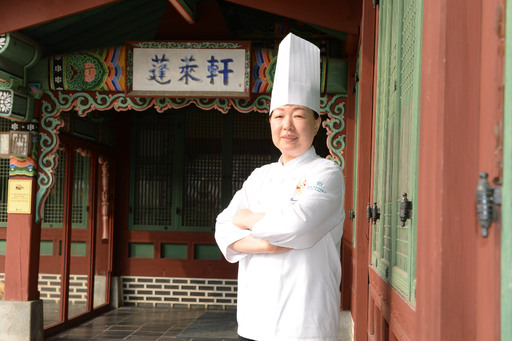 [BS미식] 한식, 화려함 대신 따뜻함을 담다