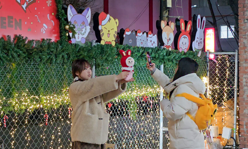 “덕질, 티 내고 싶지 않아”…비노출형 굿즈 뜬다