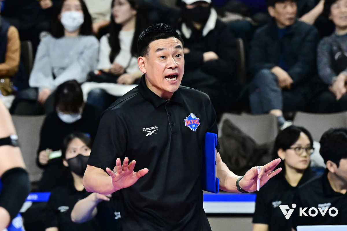 체력 이슈에 발목 잡힌 IBK… 여오현 “몸이 안 되더라”