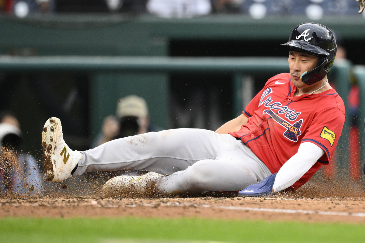 모두가 ‘화들짝’…고개 숙인 김하성, 금강불괴는 없다