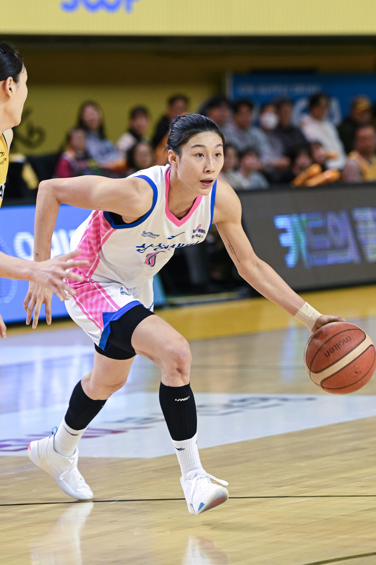 ‘3전4기’ 새해 첫승… 이해란-윤예빈 앞세운 삼성생명, KB 꺾고 연패 탈출