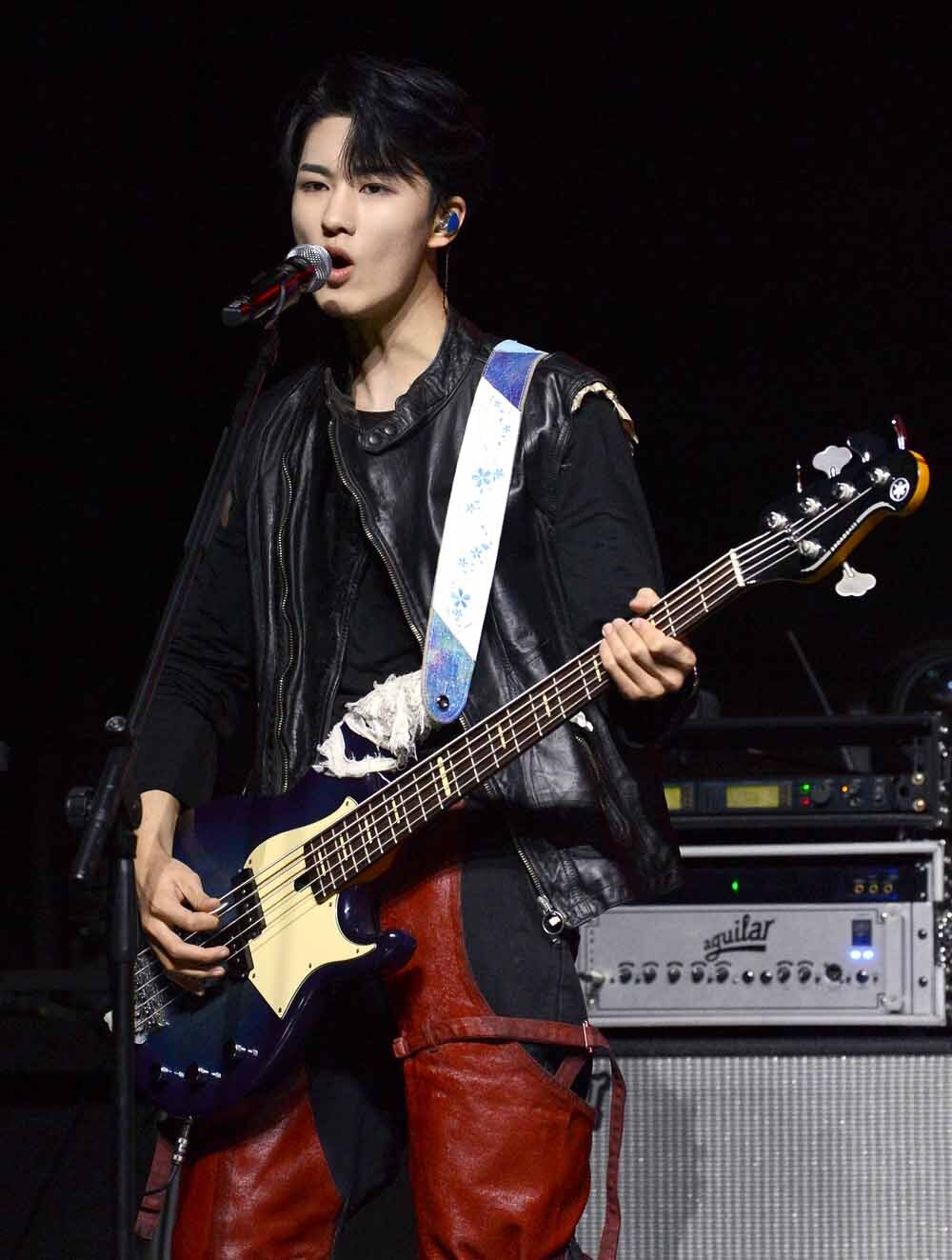 [SW포토]에이엠피 베이시스트 주환