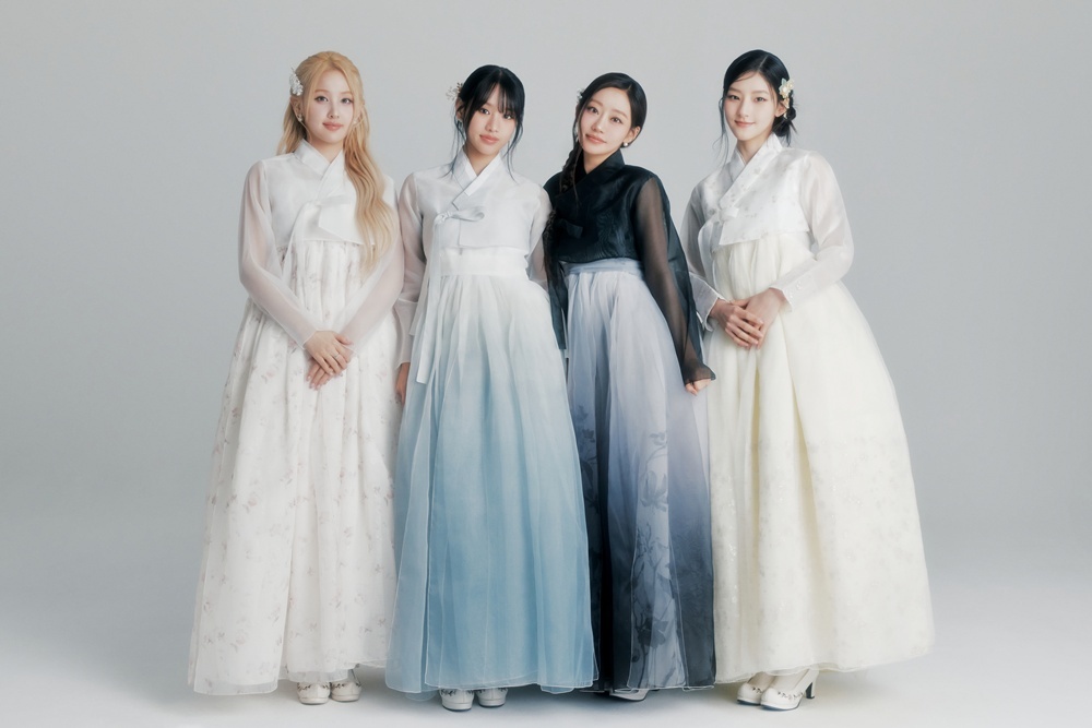 키스오브라이프, 걸크러시 벗고 단아한 ‘한복 여신’ 변신