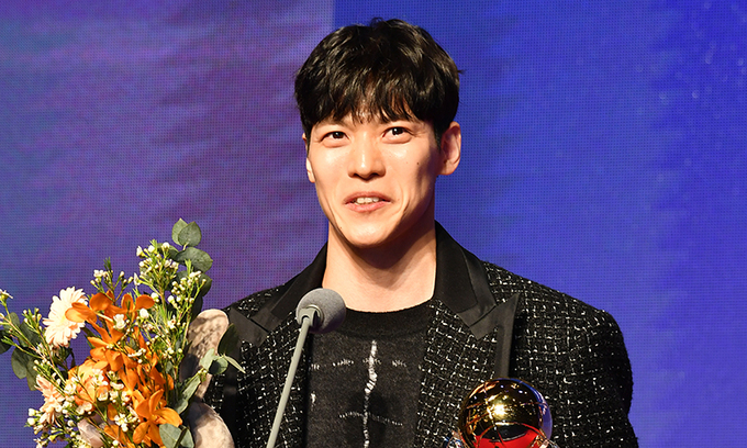 '10년 만에 왕좌 복귀' 김선형, 변준형 제치고 생애 2번째 MVP 등극