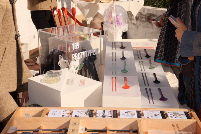 고령친화 식기, 압구정 갤러리아서 통했다... ㈜세모녀, 팝업 성료 - 뉴스 썸네일 이미지