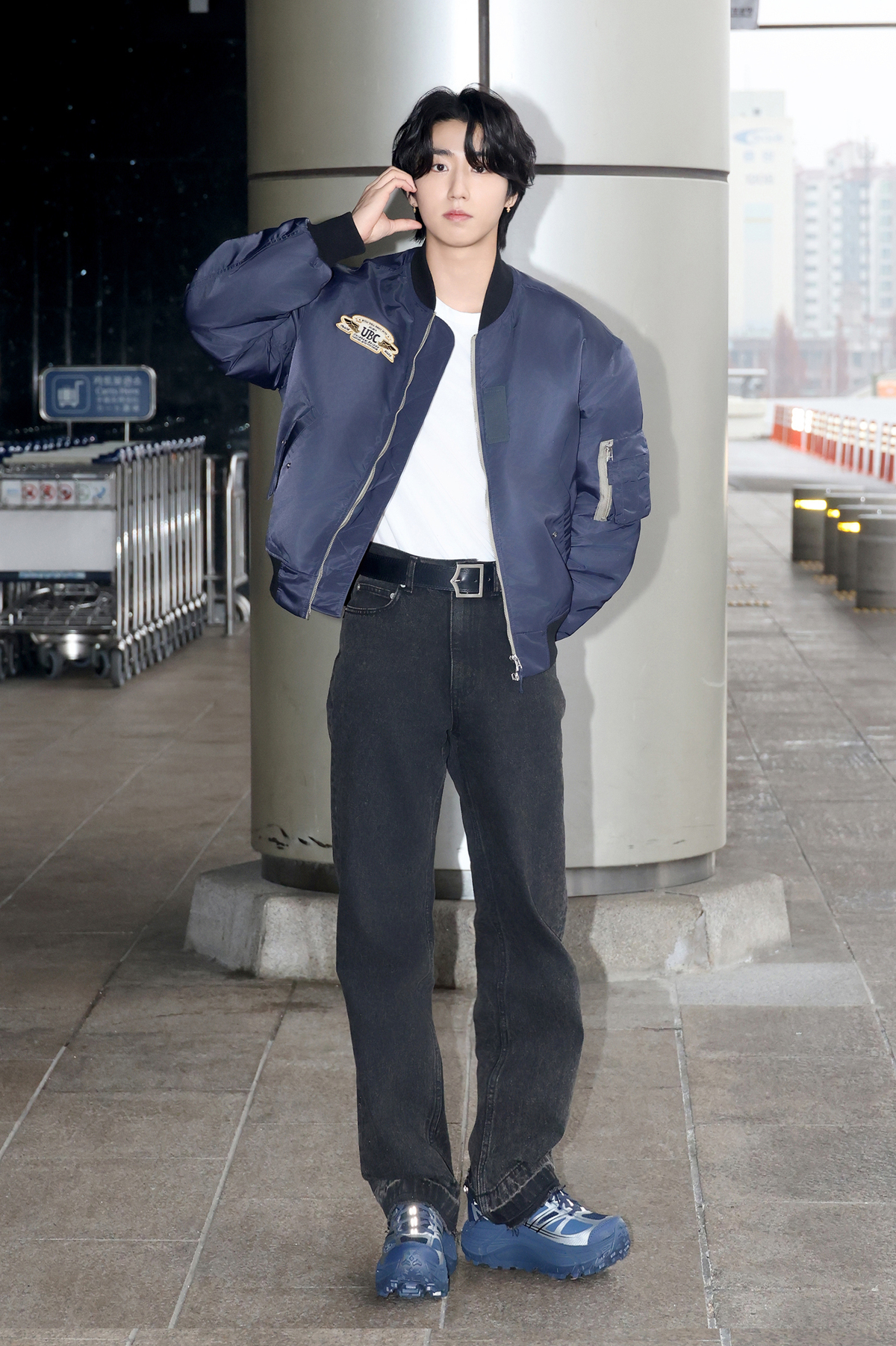 스트레이 키즈 한 출국, 공항 밝히는 훈훈한 비주얼