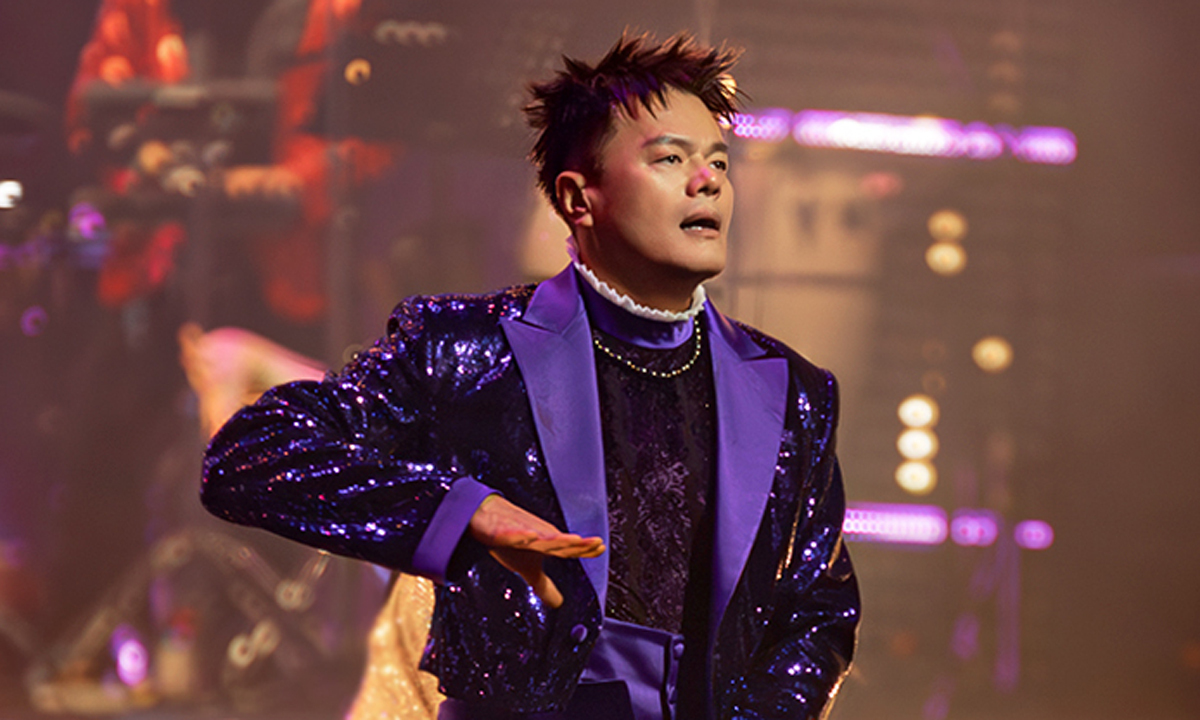 '무대 위가 가장 행복한' 박진영, 2025 연말 공연 최고의 관객과 완성 - 뉴스 썸네일 이미지