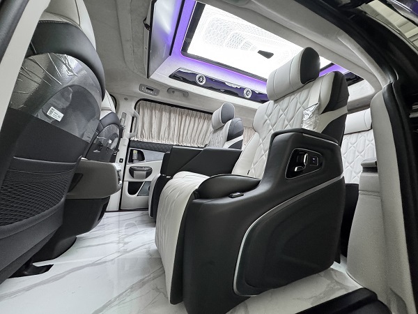 고저스리무진, 프레스티지 하이브리드 카니발 하이리무진 8대 한정 프로모션 진행