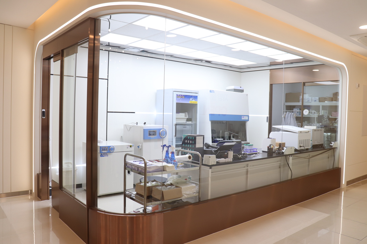 '실로 당기고 셀로 채운다'...팽팽클리닉, '지방줄기세포 실리프팅 센터... - 뉴스 썸네일 이미지