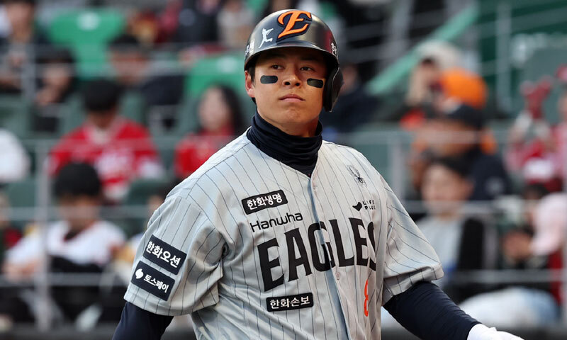 '2군행' 노시환, 연봉도 깎인다…최소 1667만원 삭감